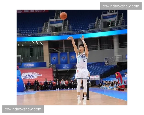 段昂君三分9中8成奇兵 青岛队年轻球员担重任