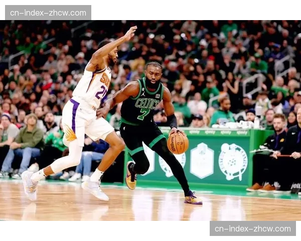 杰伦·布朗12月连续11场得分30+ 扛起凯尔特人进攻大旗